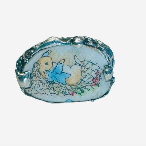 Peter Rabbit & Silverware Artisan Ring made from Broken China & Spoon Handle - Picture 4 of 15